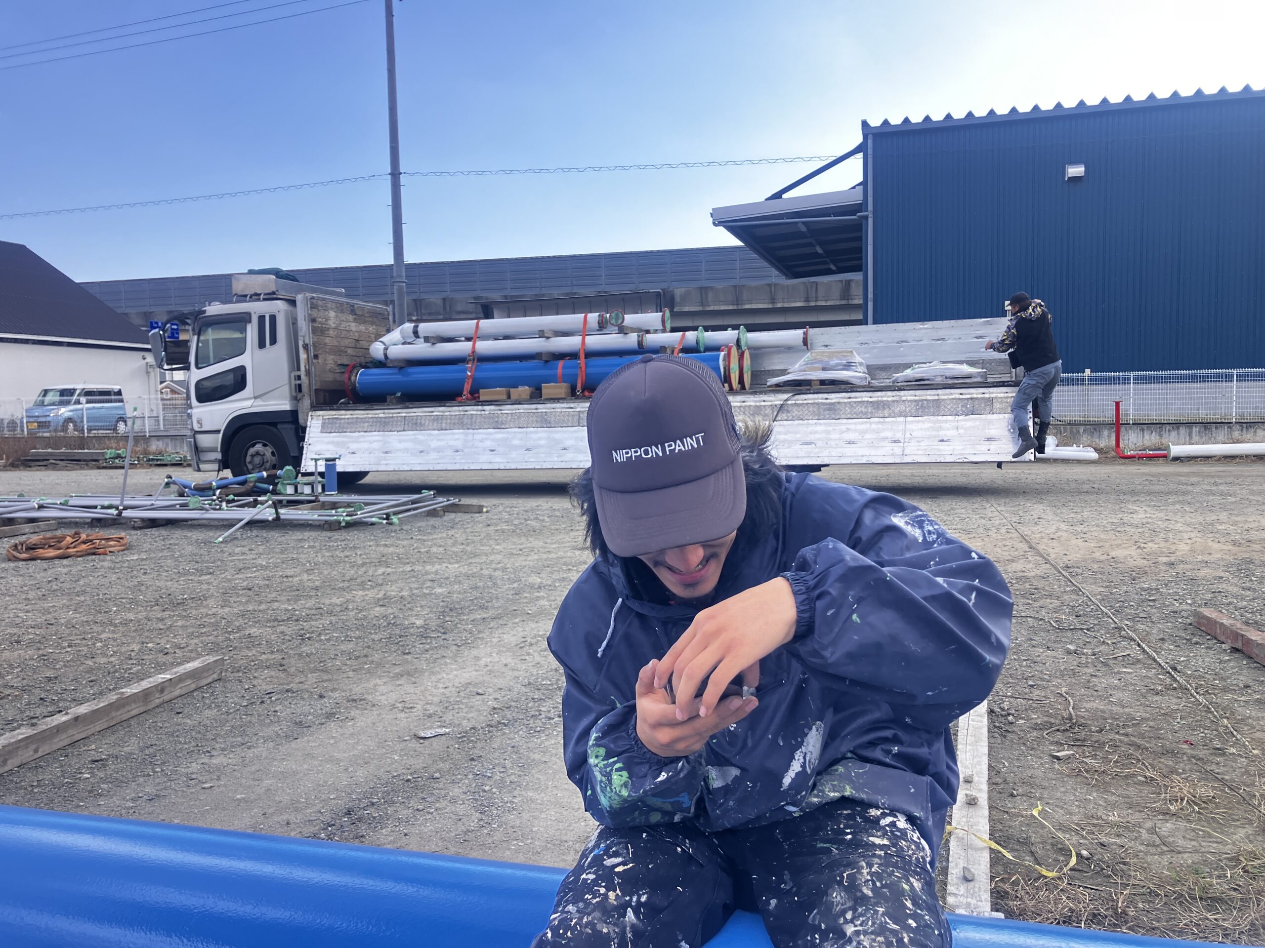 姫路市飾磨 配管塗装 クレーン積み込み｜藤原ペイント