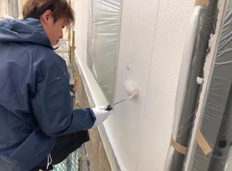 姫路市安室|外壁塗装 中塗り作業|藤原ペイント