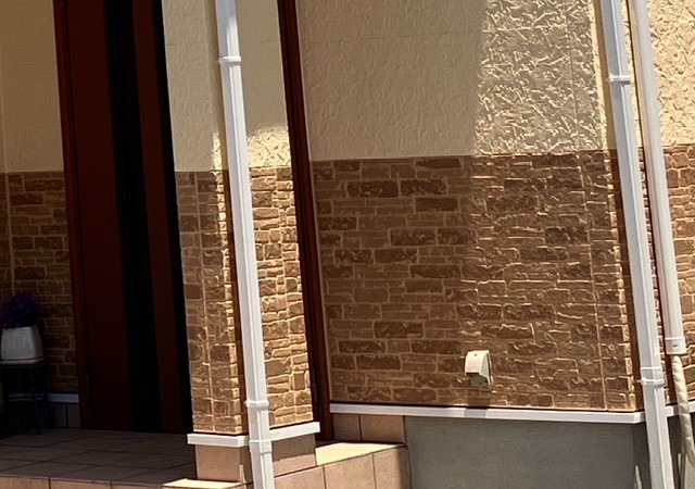 姫路市網干区で多彩色仕上げ・藤原ペイント