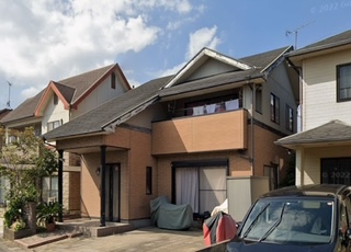 兵庫県南西部で外壁塗装足場組み立て前の外観・藤原ペイント