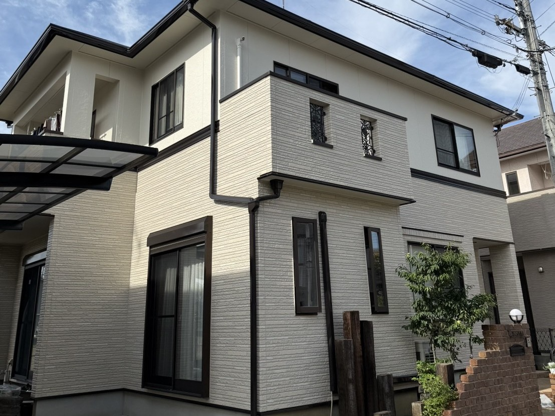 兵庫県南西部で外壁塗装多彩色仕上げ外観全体after・藤原ペイント