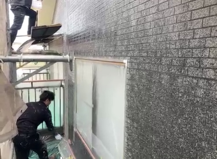 姫路市網干区坂上で外壁塗装の下塗り・藤原ペイント